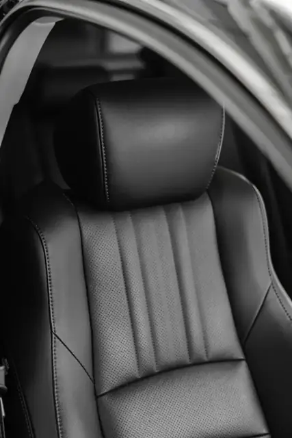 Luxury Sedan: Leather rear seat